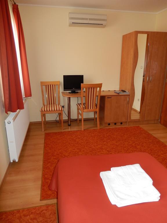 Bed and Breakfast Frittmann Borház Soltvadkert Zimmer foto