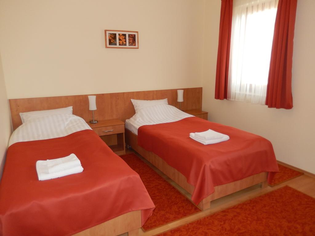 Bed and Breakfast Frittmann Borház Soltvadkert Zimmer foto
